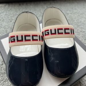 Gucci baby shoes
